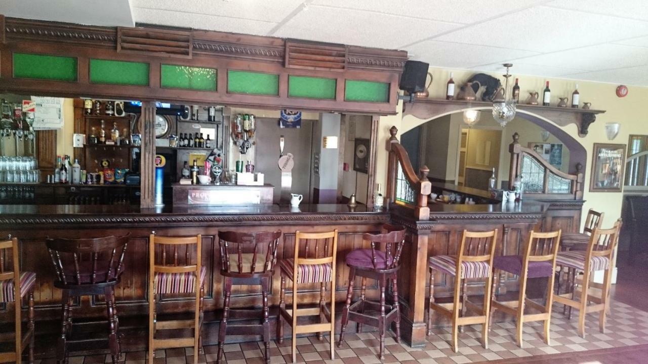 Hotel Marty'S Halfway House Westport Esterno foto